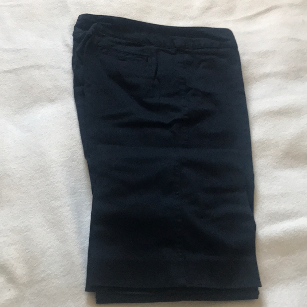 Lady’s pants brand new black pants size 10 Gap
